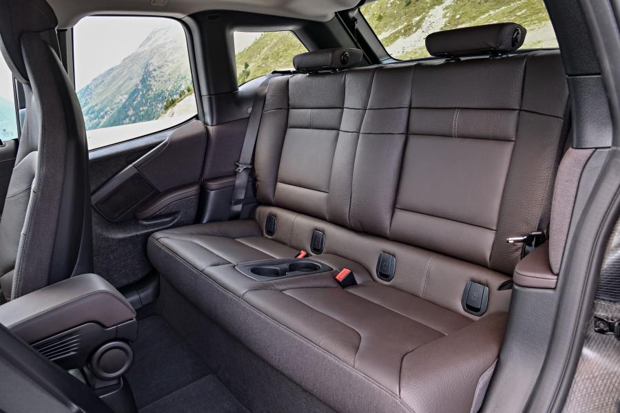 Интерьер BMW i3s (I01) 2018 года  (WW) (фото 52 из 97)